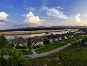 barahijunglelodge-p1.jpg