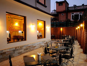 cafereena-p1.jpg