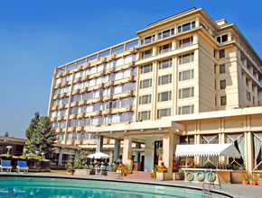 everest_hotel_p1.jpg