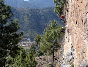 hattibanrock-climbing-p1.jpg