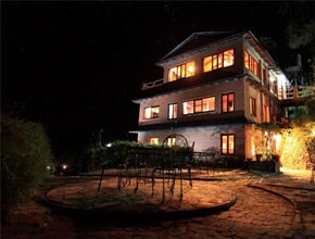 hotelattheenduni-p1.jpg