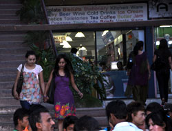kathmandu-mall-250-2.jpg
