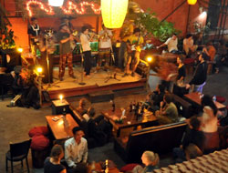 neon_pub_p1.jpg